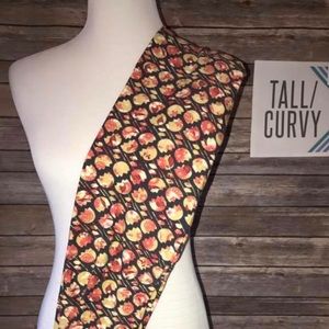 NWT  LuLaRoe Women’s Leggings Size Tall and Curvy
